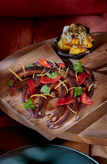 assiette de poulpe grillé