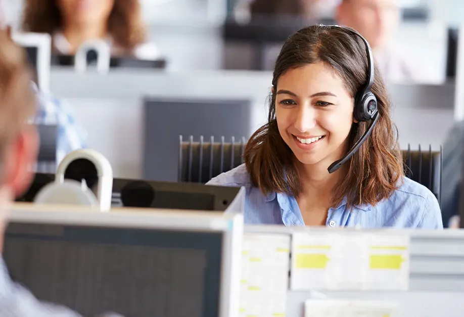 concierge avec un casque